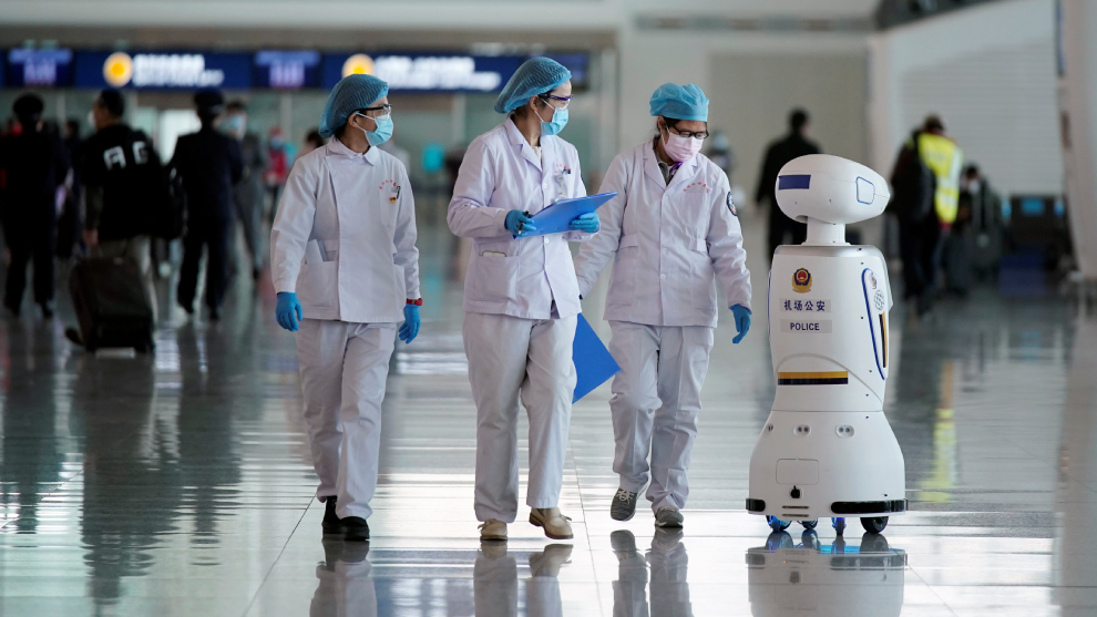 Estos son los robots que están ayudando al mundo con la pandemia